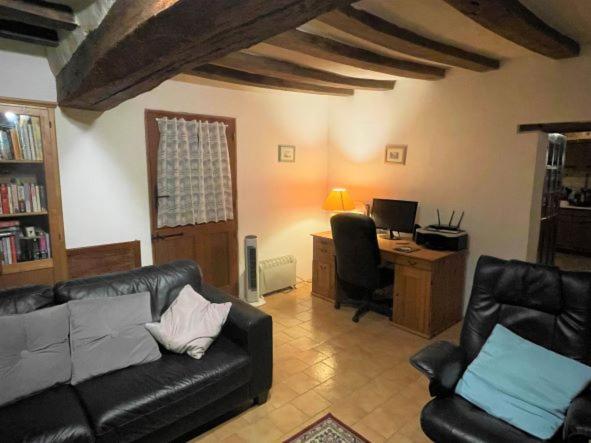 La Maison Tournesol - 3 Bedroom House With Large Garden Near Saumur Saint-Martin-de-la-Place المظهر الخارجي الصورة