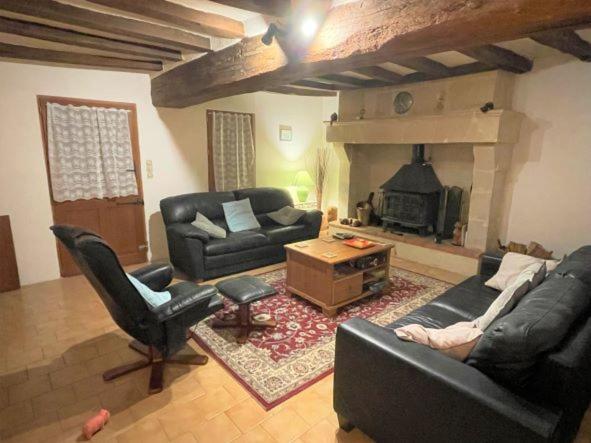 La Maison Tournesol - 3 Bedroom House With Large Garden Near Saumur Saint-Martin-de-la-Place المظهر الخارجي الصورة