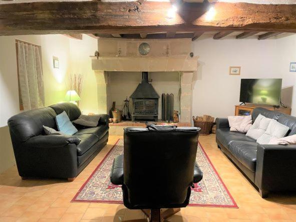 La Maison Tournesol - 3 Bedroom House With Large Garden Near Saumur Saint-Martin-de-la-Place المظهر الخارجي الصورة