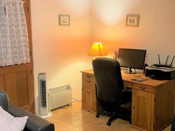 La Maison Tournesol - 3 Bedroom House With Large Garden Near Saumur Saint-Martin-de-la-Place المظهر الخارجي الصورة